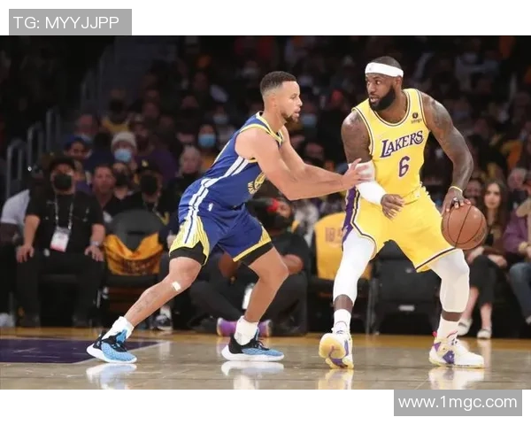 2017年勇士与小牛精彩对决全场回放重温经典瞬间与赛场激情 2017年勇士与小牛精彩对决全场回放重温经典瞬间与赛场激情