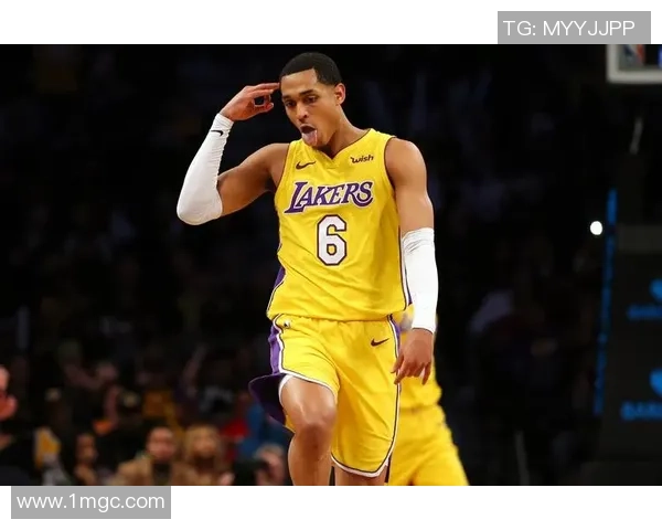 乔丹克拉克森:从替补到全明星的华丽转身与篮球生涯探索 乔丹克拉克森:从替补到全明星的华丽转身与篮球生涯探索