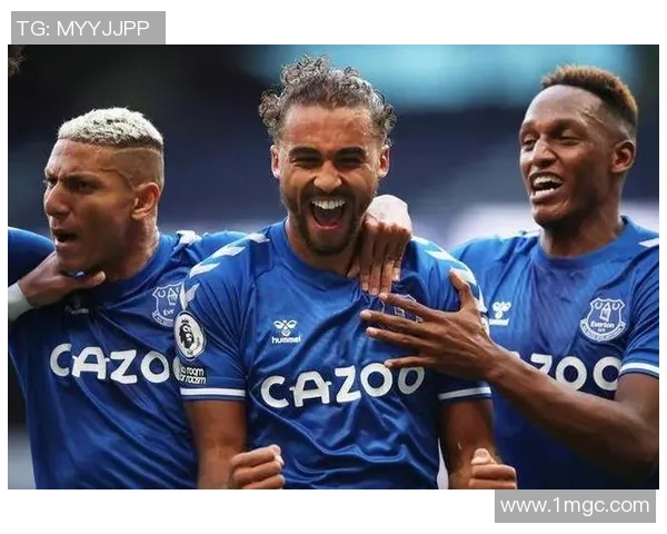 埃弗顿迎战鲁森比洛克期待一场精彩的足球对决与激情碰撞 埃弗顿迎战鲁森比洛克期待一场精彩的足球对决与激情碰撞